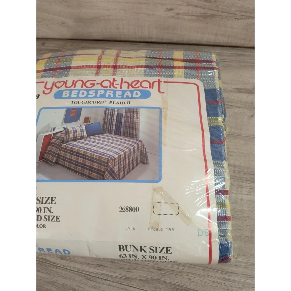 SEARS Young-at-heart BEDSPREAD ( BUNK SIZE 63 IN. X 90 IN. ) Finished Size 949